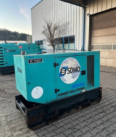 SDMO 40 KVA Stromaggregat Notstromaggregat BHKW