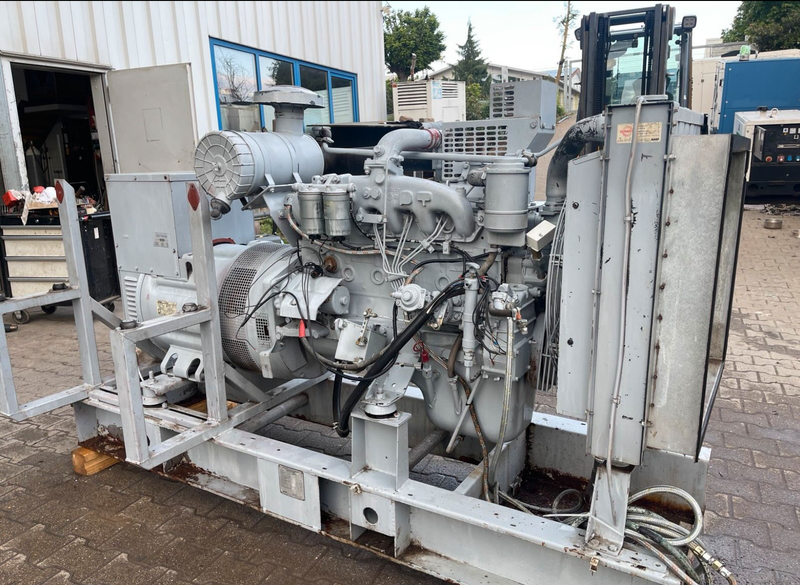 Iveco 100 KVA Stromaggregat Notstromaggregat BHKW