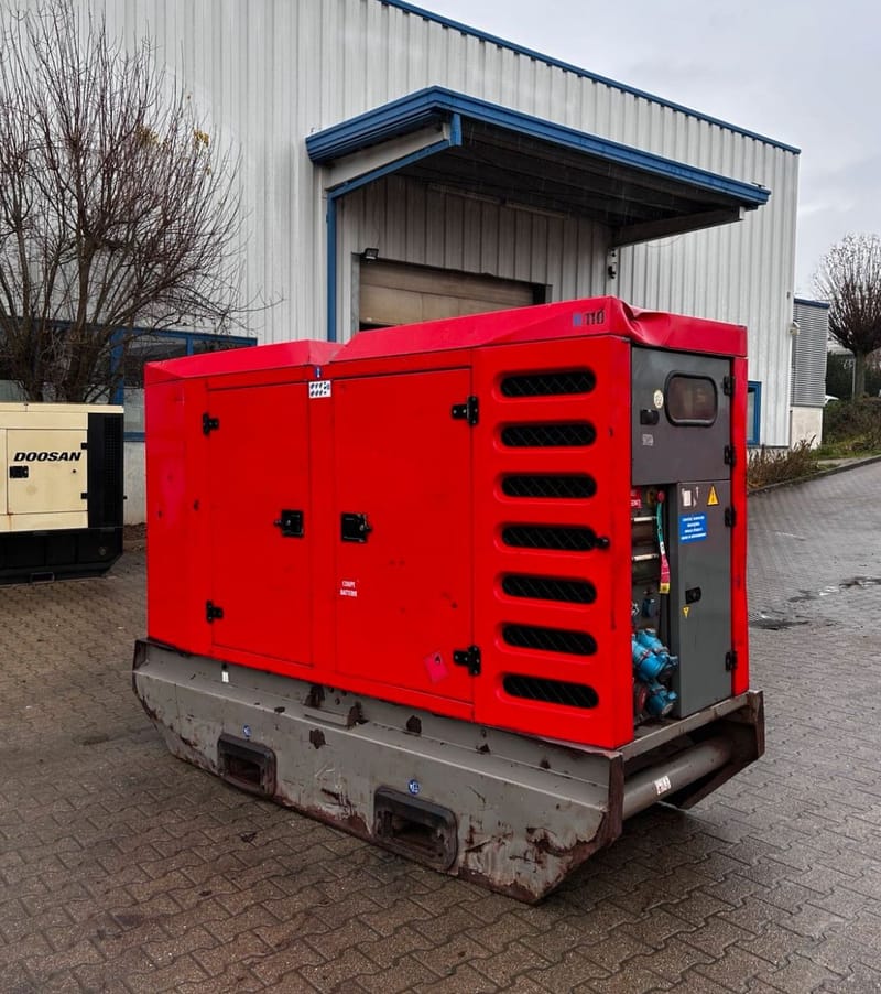 SDMO John Deere 110 KVA