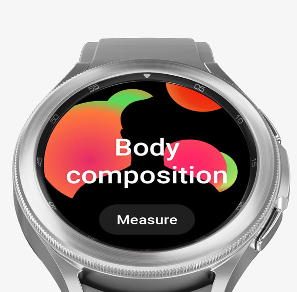 La face avant du cadran de la montre Galaxy Watch4 Classic est montrée avec la fonction Body Composition activée, en attente de calculer la composition corporelle.