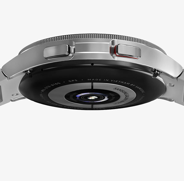 Le dessous d'un appareil Galaxy Watch4 Classic est présenté et le capteur est mis en surbrillance.