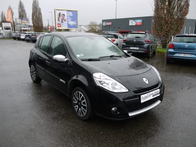 RENAULT CLIO III 1.2L 16V 75CH TOM TOM LIVE 5 PORTES