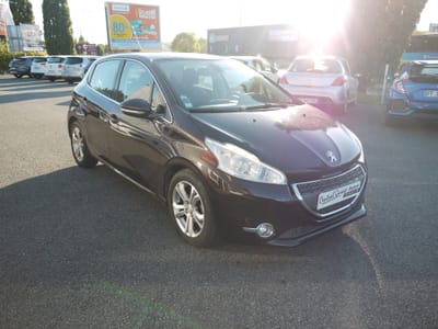 PEUGEOT 208 1.6L HDI 92CH ALLURE 5 PORTES