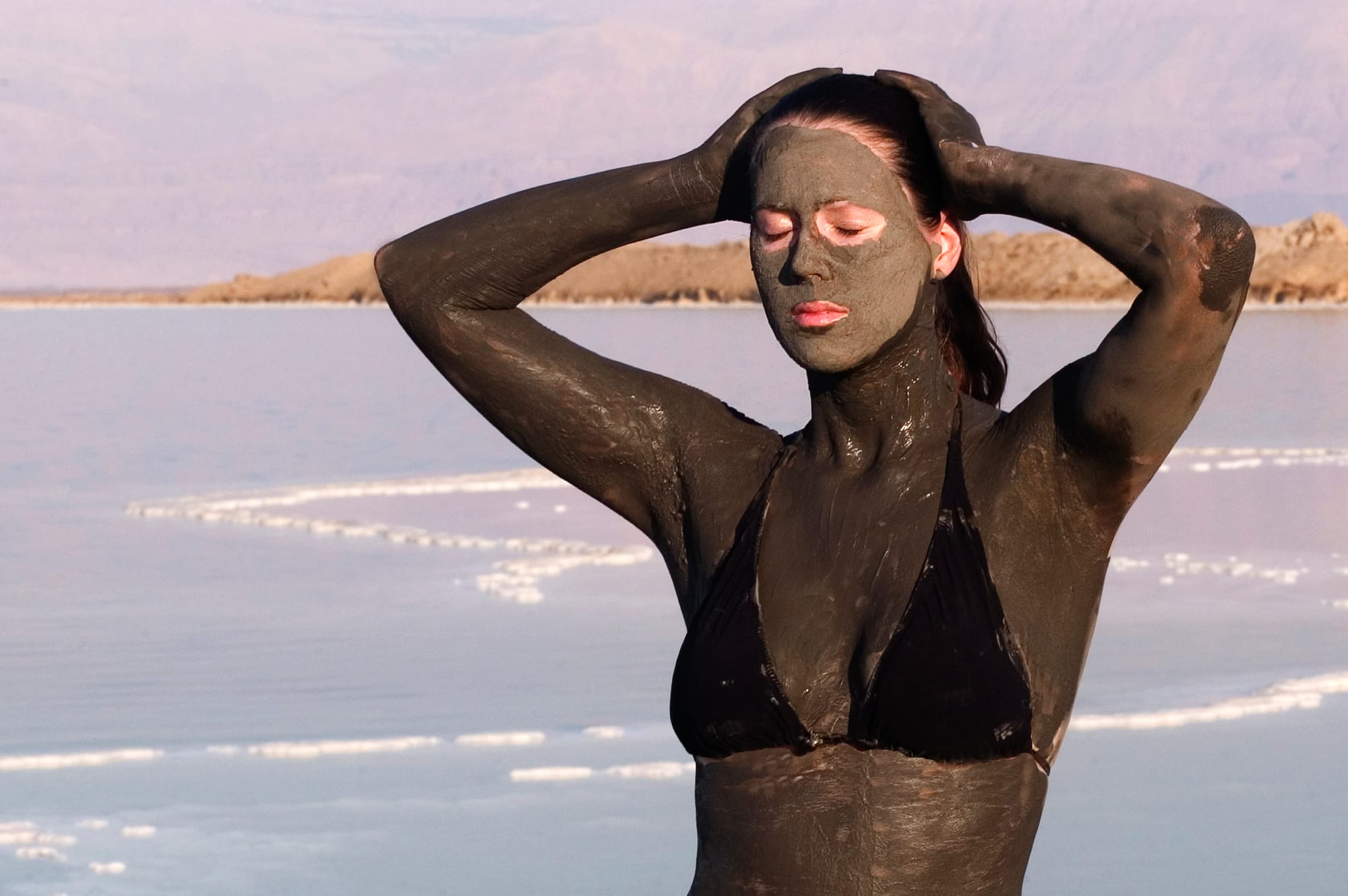 אנשים המובילים בתחום הקוסמטיקה מים המלח