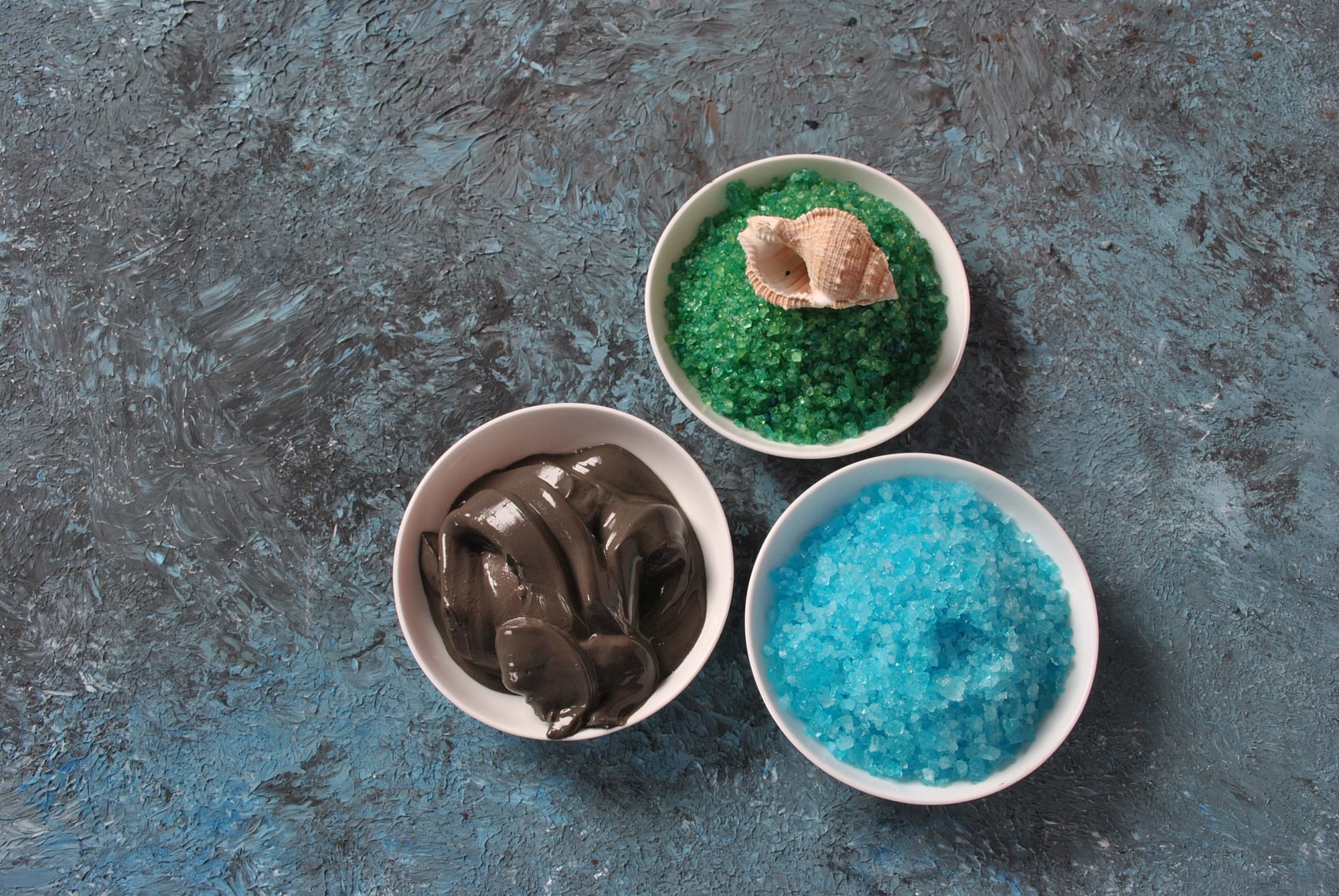 שגרת טיפוח לפנים עם קוסמטיקה מים המלח, כך בונים רוטינה פשוטה בלי ללכת לאיבוד