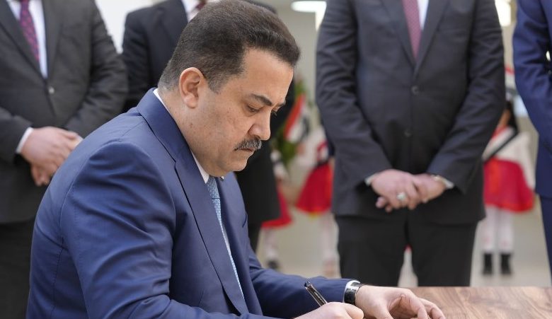 السوداني يهنئ نظيره البريطاني: نتطلع لاستمرار العلاقات