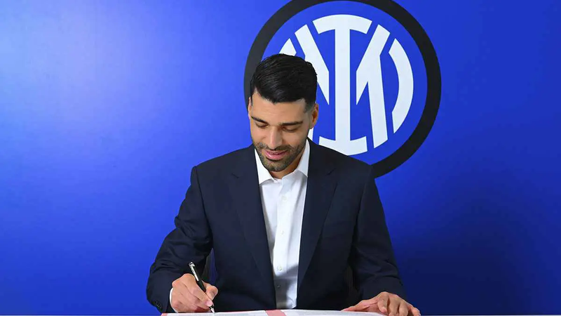 إنتر ميلان يعلن تعاقده مع الإيراني مهدي طارمي