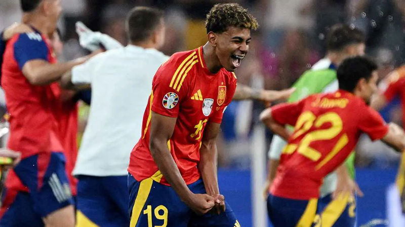 لامين يامال يكشف عن طلب خاص من مبابي بعد مباراة إسبانيا وفرنسا