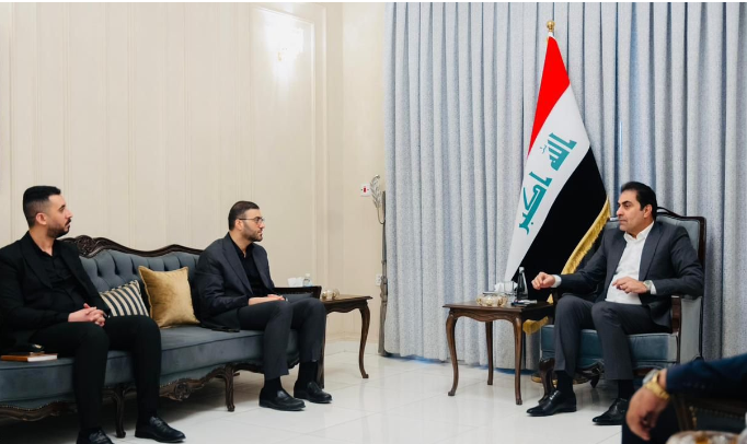 المندلاوي والمؤيد يؤكدان على أهمية ضمان حرية الإعلام