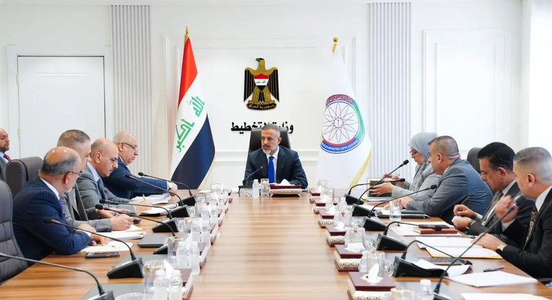 وزير التخطيط يوجه بالتعاقد مع شركات عالمية لتوفير أجهزة فحص الذهب بالمطارات العراقية