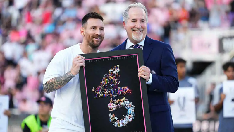 تكريم رائع لميسي قبل مباراة إنتر ميامي وشيكاغو فاير
