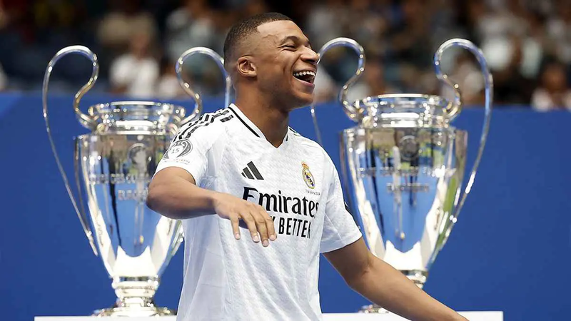 حسم صراع نجم الفريق.. مبابي يتفوق تماما على بيلينغهام