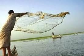 نيران داعش تحرم صائدي الأسماك من «البحيرة الرمادية»