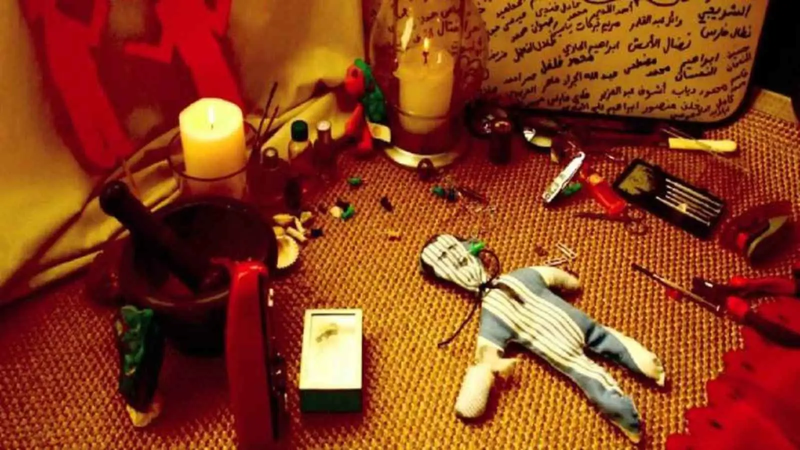 ليبيا.. الكشف عن تفاصيل القبض على "أكبر رؤوس" السحر والشعوذة