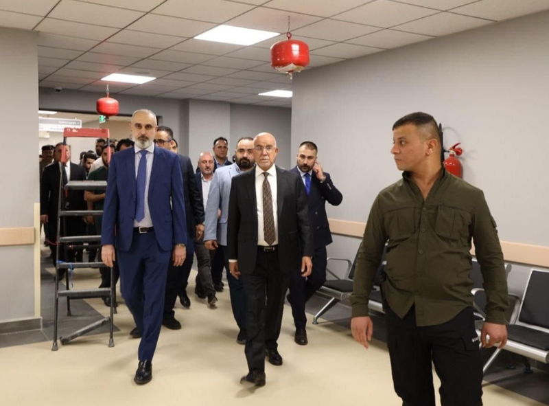 وزير الصحة يتفقد طوارئ مستشفى اليرموك التعليمي