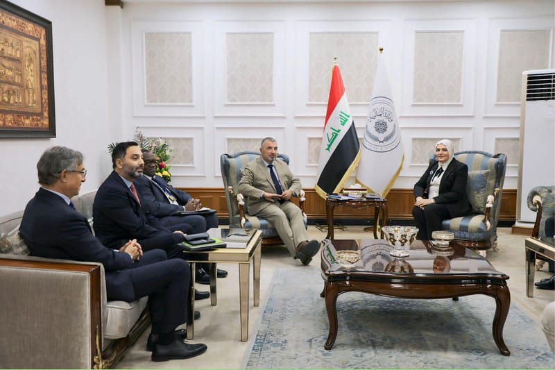 العراق يبحث مع البنك الدولي تمويل مشاريع النقل والتنمية الاجتماعية