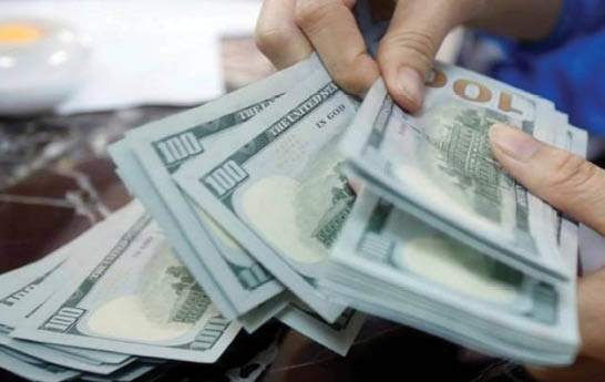 النزاهة النيابية تخاطب البنك المركزي.. الشفافية غائبة في مزاد الدولار!