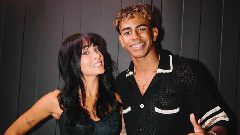 من الفتاة التي ظهر معها لامين يامال بعد تقارير انفصاله عن صديقته؟ (صور)