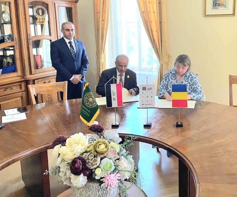 جامعة الكوفة توقع مذكرة تفاهم مع جامعة ترانسليفانيا الرومانية