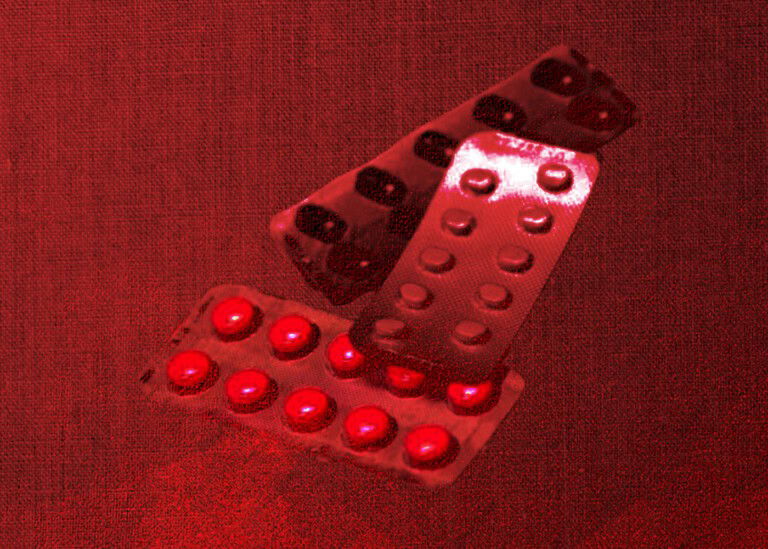 ديالى.. من يوقف تهريب الأدوية؟