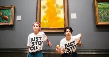 تشويه اللوحات.. هل يدفع نشطاء المناخ الثمن؟