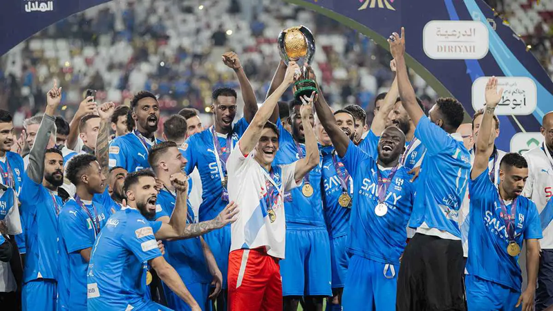 أولى صفقات النادي الصيفية.. الهلال السعودي يقترب من ضمّ نجم الدوري البرازيلي