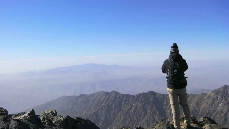 أثار ضجة.. عشريني يتحول إلى أربعيني في 5 أشهر