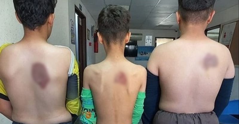 كوردستان إيران.. خياط "يكوي" ظهور 3 عمال صغار بالبخار