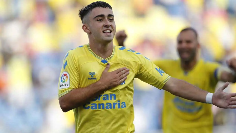 لاس بالماس يصدم الاتحاد السعودي بطلباته لضم نجم الفريق