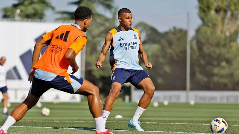 مفاجأة حول موقف مبابي من مباراة السوبر الأوروبي