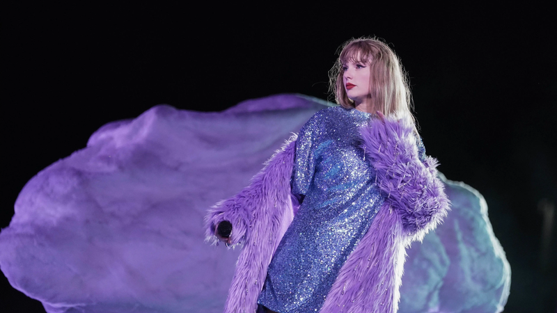 قيود صارمة على "الحقائب" في حفلات تايلور سويفت بلندن