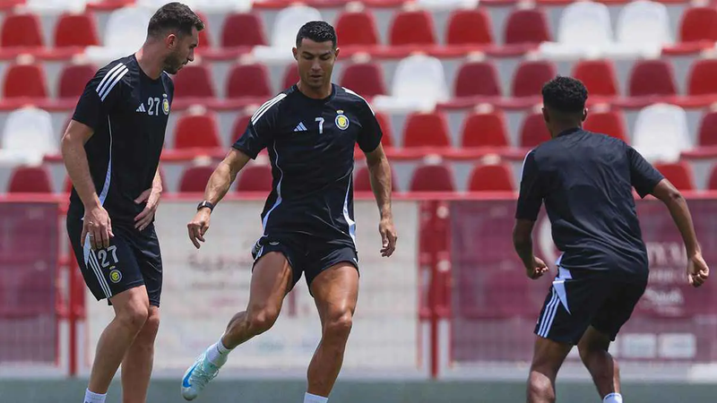 موقف رونالدو من التشكيل الأساسي للنصر أمام التعاون