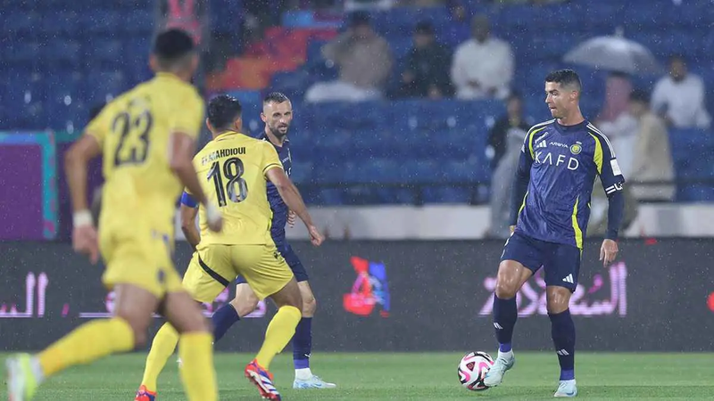 رونالدو سيسبب مشاكل.. تعليق مثير من نجم الهلال السابق قبل مواجهة النصر