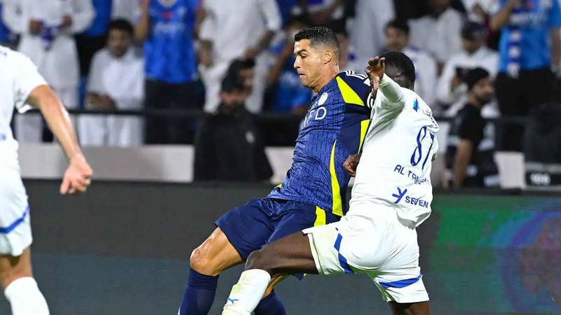 "الاهتمام برونالدو فقط".. أسطورة الهلال يكشف سبب مشكلة النصر
