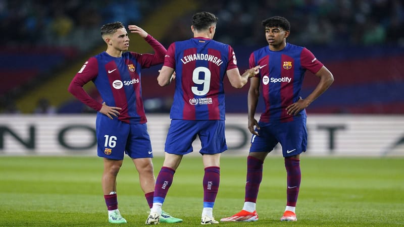 العقوبات تهدد نجم برشلونة بسبب مشاهدة مباراة!