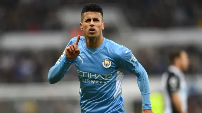 الهلال يقدم عرضا رسميا إلى مانشستر سيتي