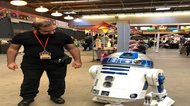 بين الصيدلة التقليدية وحب الاختراع.. عراقي ينتقل من فناء منزله للعالم بابتكاراته