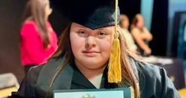 مكسيكية تصبح أول محامية مصابة بمتلازمة داون فى العالم