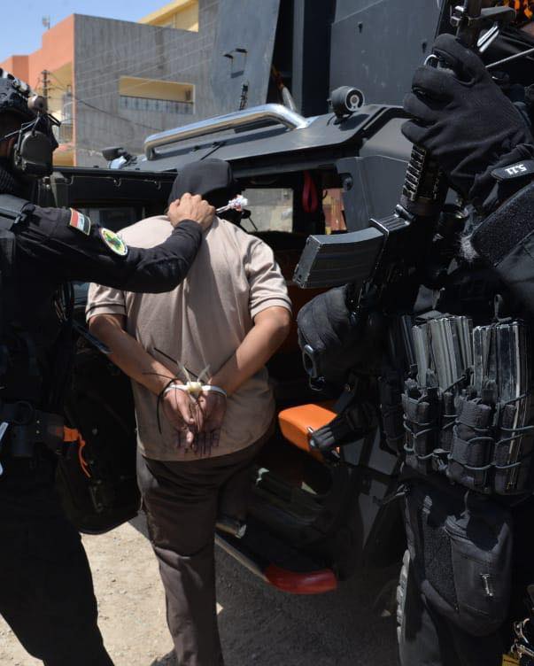 القبض على سارق يهدد ضحاياه بالسلاح وهارب مطلوب بقضايا قتل ومخدرات في بغداد