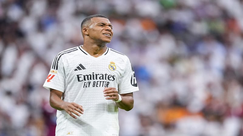 مبابي يرفض التفريط في حقه.. لجنة قانونية تفصل بينه وبين سان جيرمان