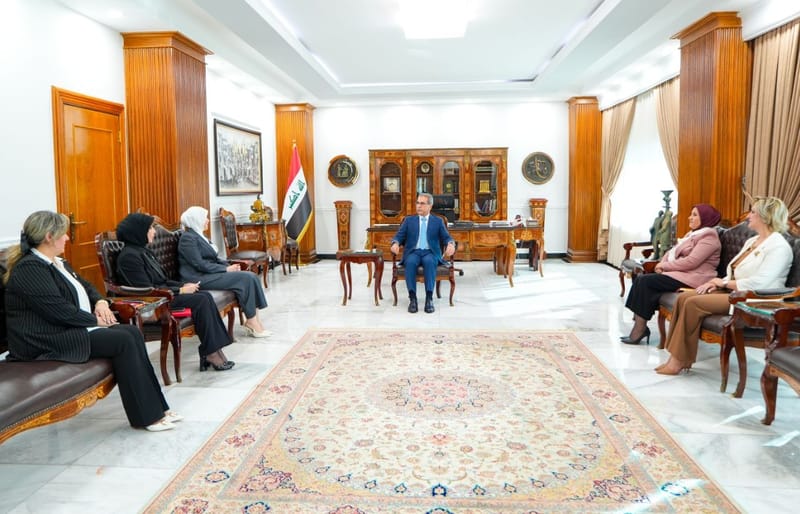 زيدان يستقبل رئيس وأعضاء مجلس إدارة رابطة القاضيات العراقيات