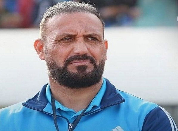 المدرب علي وهيب: الحمادي الأقرب لشغل مركز أيمن حسين أمام الكويت