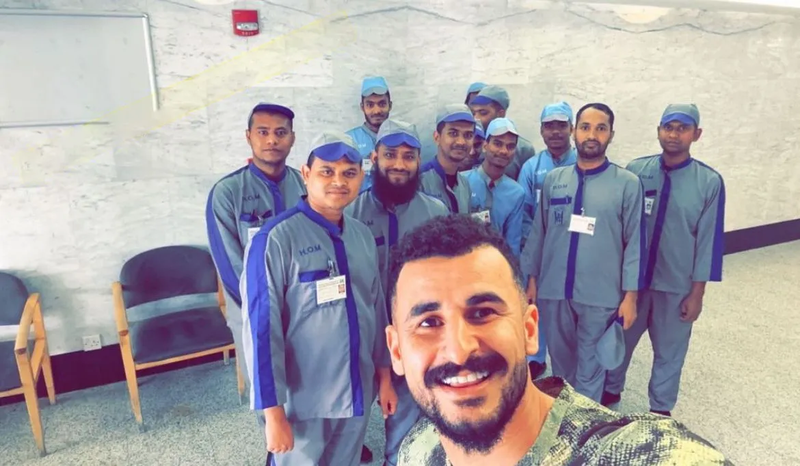 أيمن حسين يغادر المستشفى