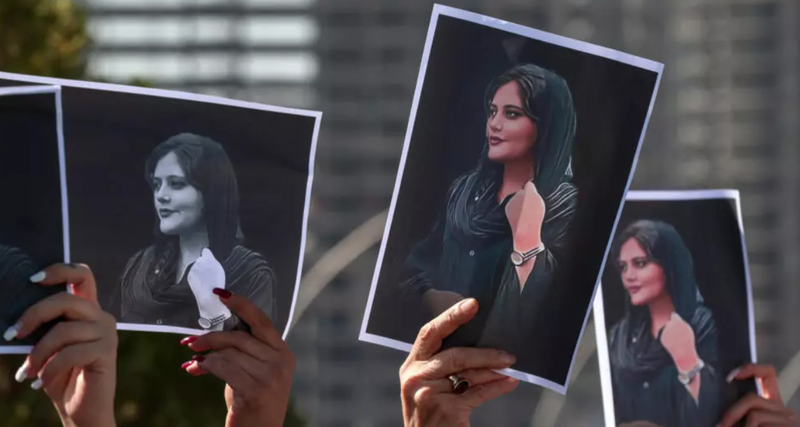 اضراب 34 سجينة إيرانية عن الطعام في ذكرى مقتل مهسا