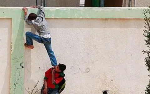 "مع بداية العام الدراسي الجديد".. هل ينجح العراق بوقف نزيف التسرب المدرسي؟