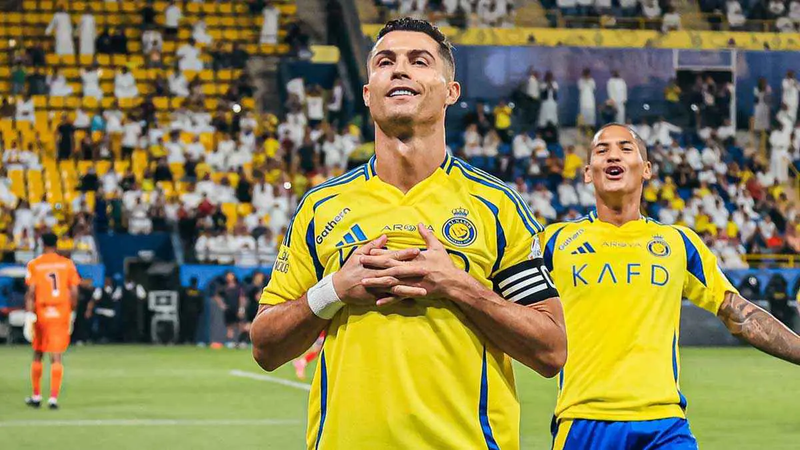 النصر يفتح خط المحادثات لتمديد عقد كريستيانو رونالدو