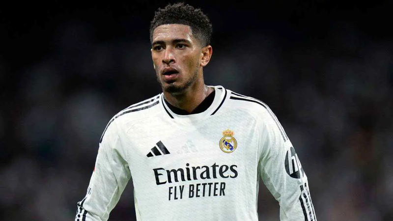 رد فعل غريب من بيلينغهام بعد وصفه بـ"الرجل الرئيسي" في ريال مدريد