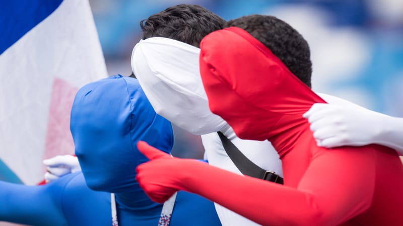 وزير الرياضة الروسي ينفي تراجع الاهتمام بكرة القدم في روسيا