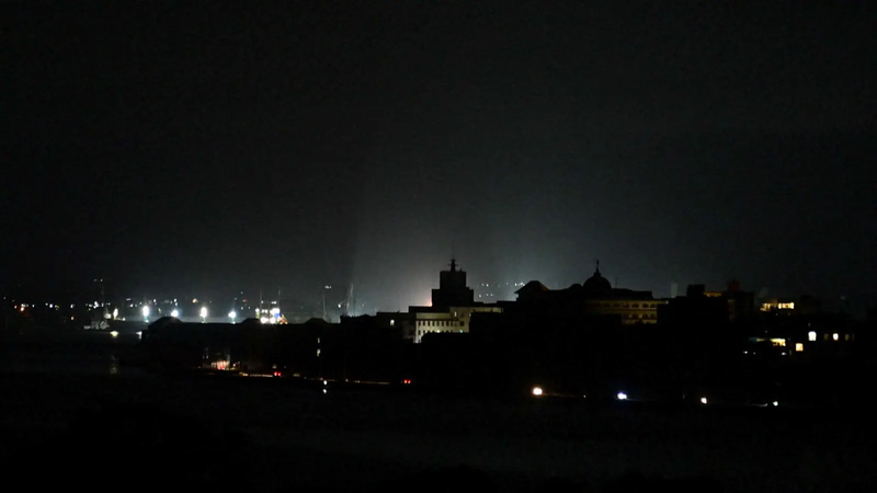 كوبا تغرق في الظلام مع انهيار شبكة الكهرباء