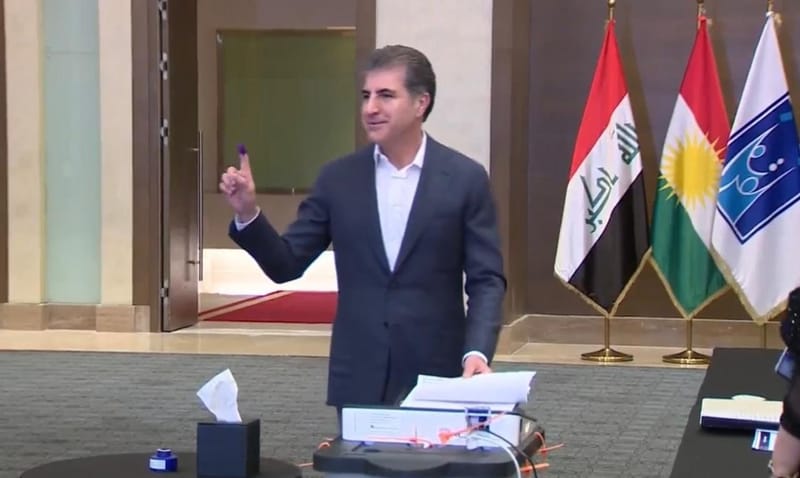بعد الإدلاء بصوته.. بارزاني: سنجلس معاً بعد انتهاء الانتخابات ونشكل الحكومة خدمةً لإقليم كردستان